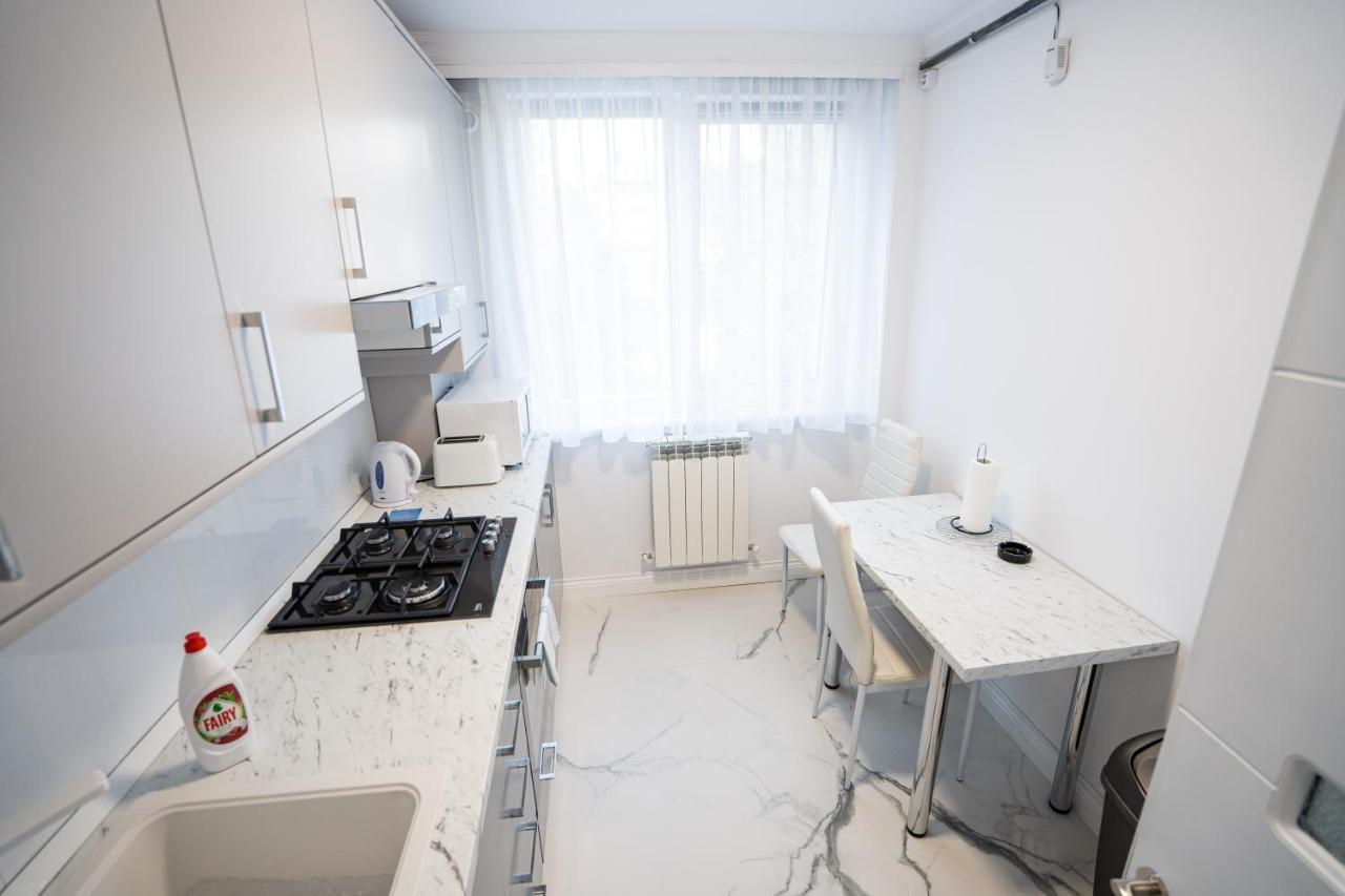 Gabi Apartament Сучава Екстер'єр фото