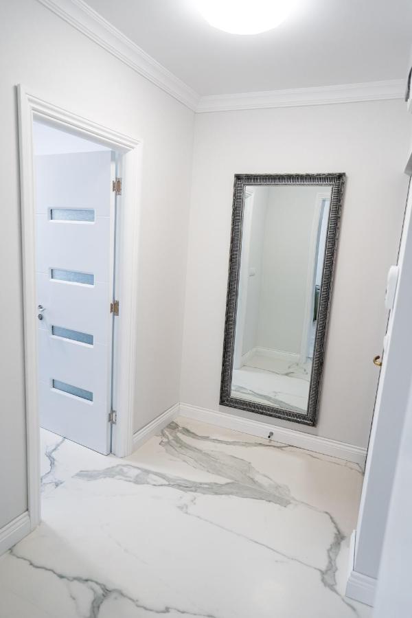 Gabi Apartament Сучава Екстер'єр фото